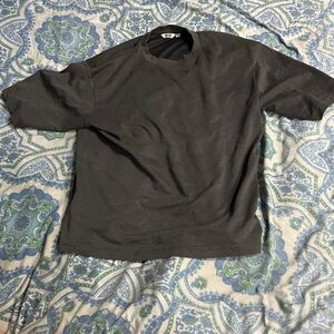 Uniqlo Dark Gray Short Sleeve Tee